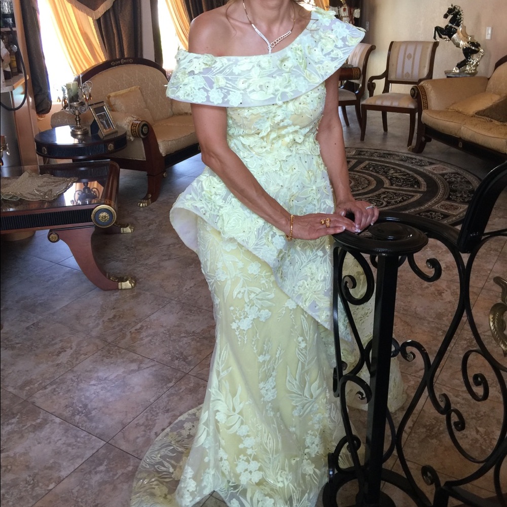 Lebanese couture dress - Picture 1 of 4